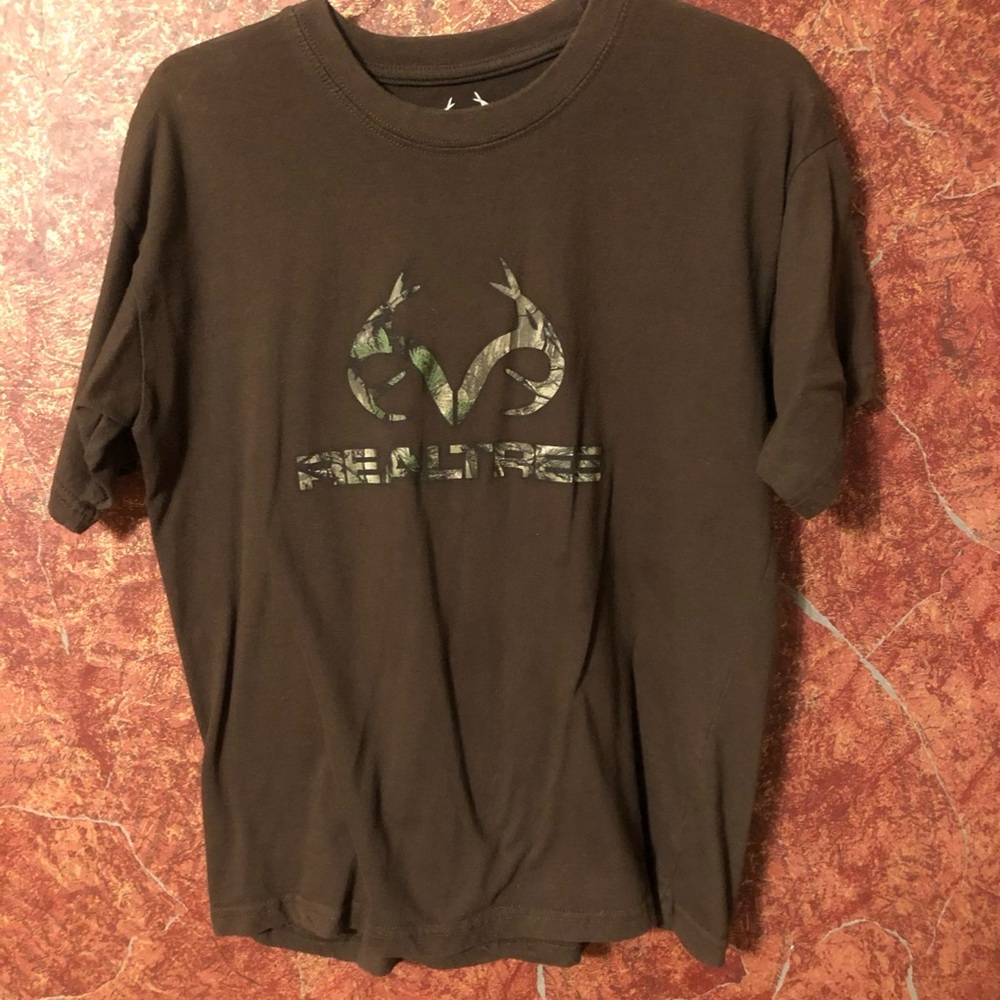 Realtree Outfitters T-Shirt